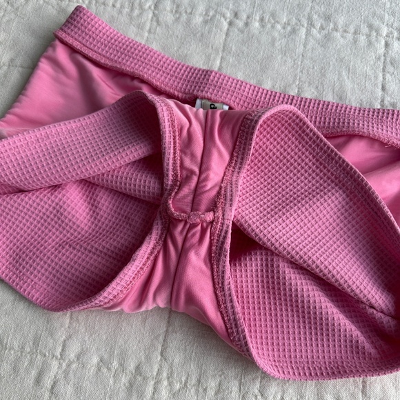 Dippin Daisy Farrah Elastic Waist Booty Short, Bubblegum Waffle, Size S - Picture 7 of 10